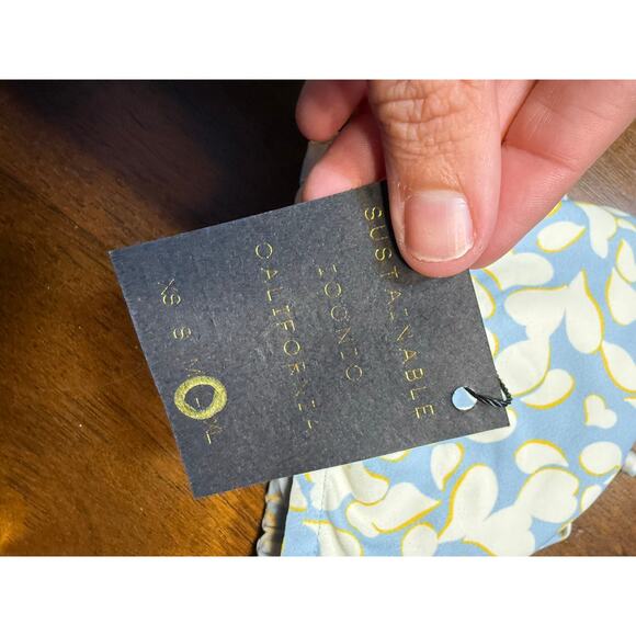 Patterned Triangle Bikini Top - Picture 5 of 6